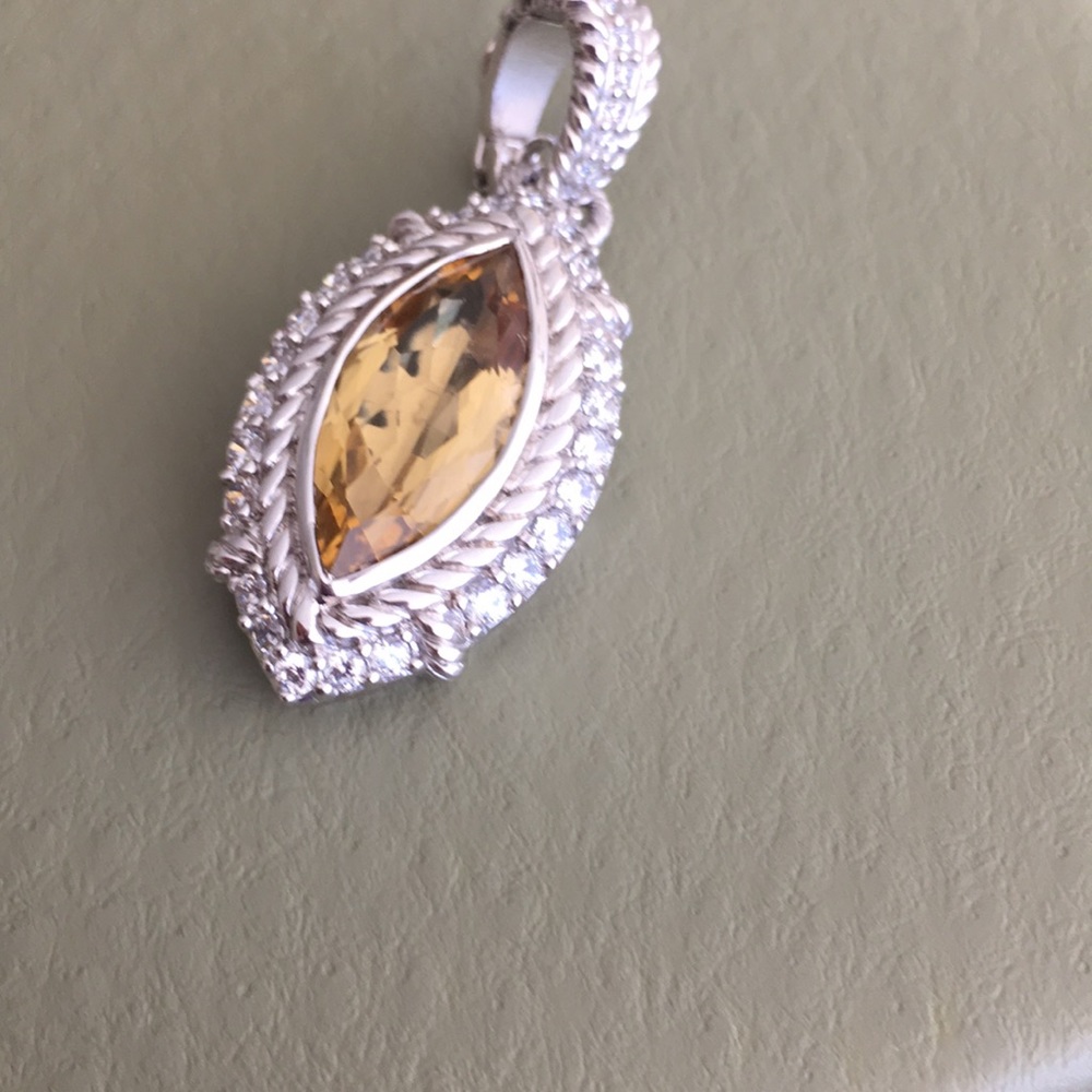 Pendant